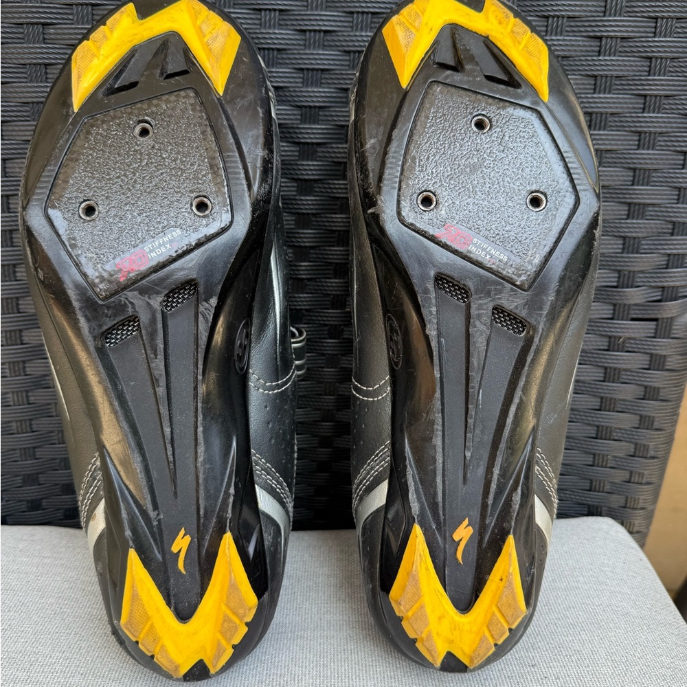 SPECIALIZED Black and Yellow cycling Shoe clips. Great deal for starters